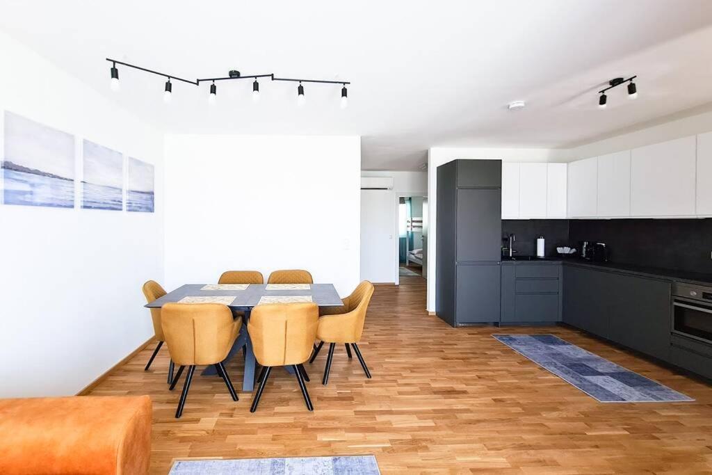 Family Suite Moerbisch Am See Exterior photo